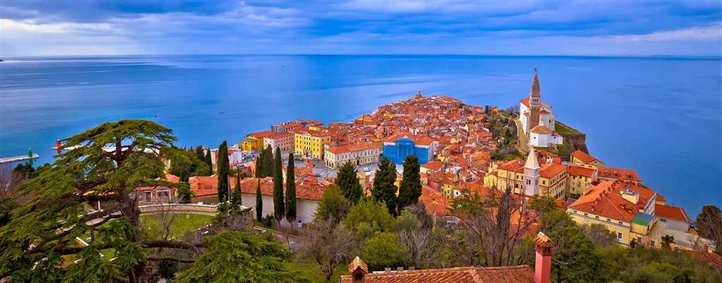 Splendid Switzerland with a touch of France tour image