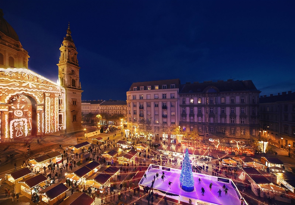 Hungarian Christmas Market Budapest ShowCase