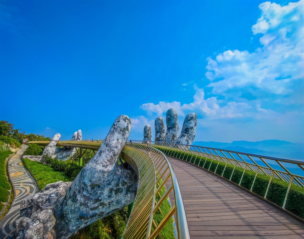 The Grand Tour of VIETNAM - A Journey from Ho Chi Minh City to Hanoi ShowCase