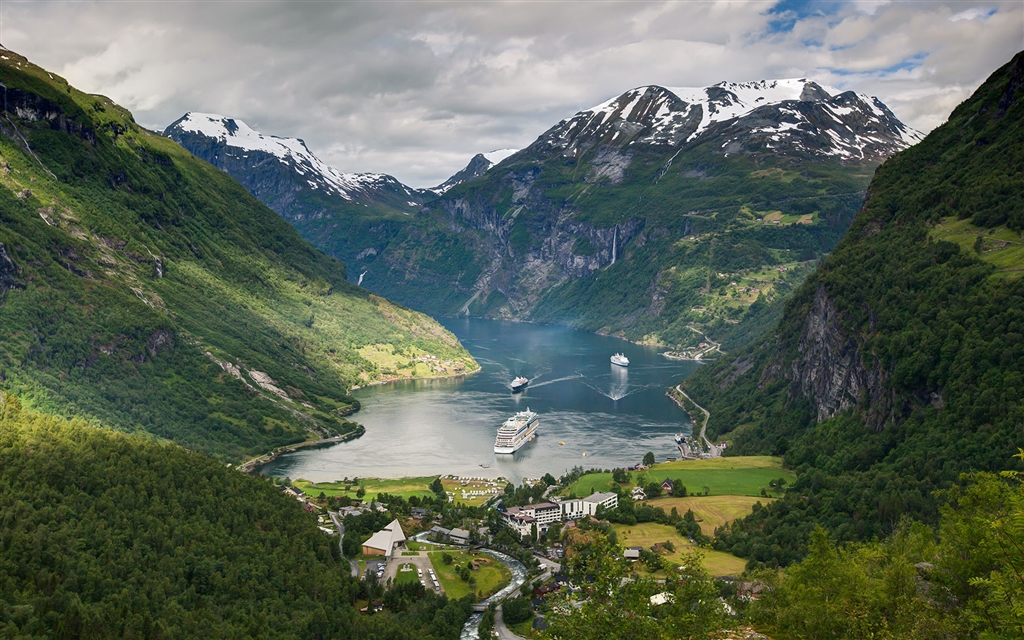 Grand Tour of Scandinavia & The Fjords ShowCase