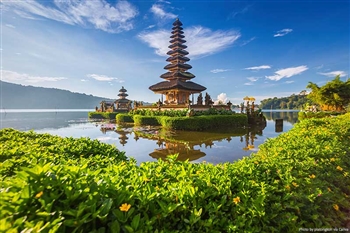 17 Days In Indonesia: Island Dreams & Cultural Wonders ShowCase